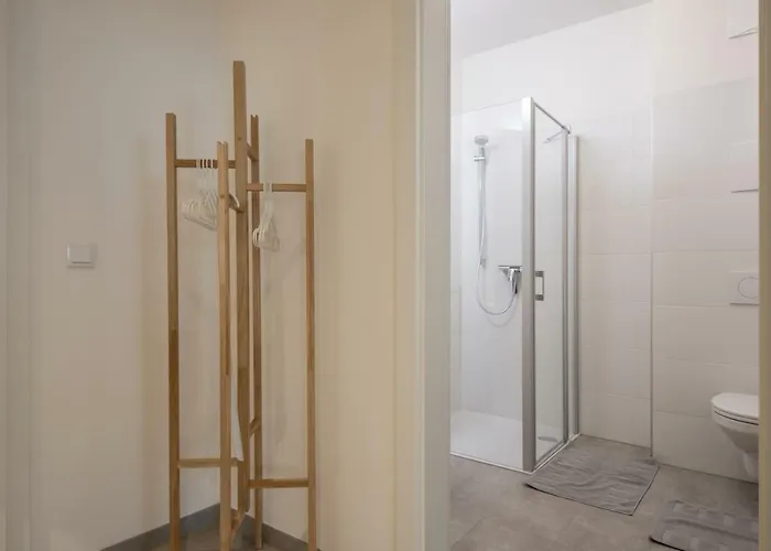 City-apartment Lendviertel - Private Parking Garage Apartament *