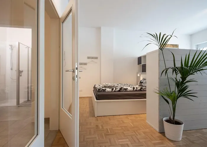 City-apartment Lendviertel - Private Parking Garage Appartement